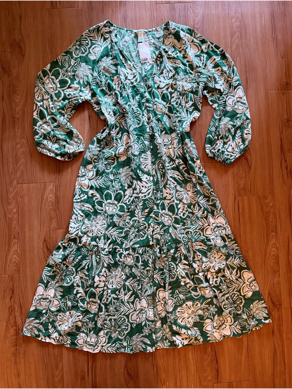 H&M Green and White Floral V‑Neck Maxi Dress